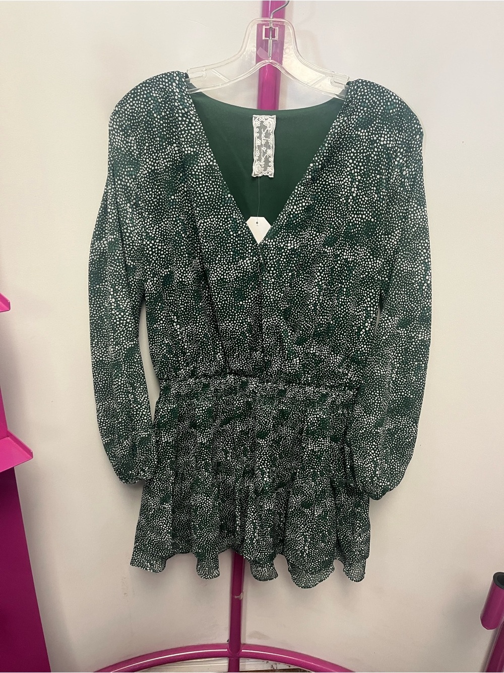 Sadie & Sage Green and White Long Sleeve V-Neck Mini Dress